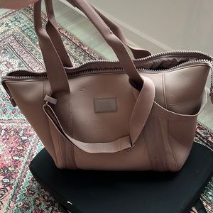 Dagne Dover Landon Carryall Bag Tote Travel Bag in Dune, GREAT condition